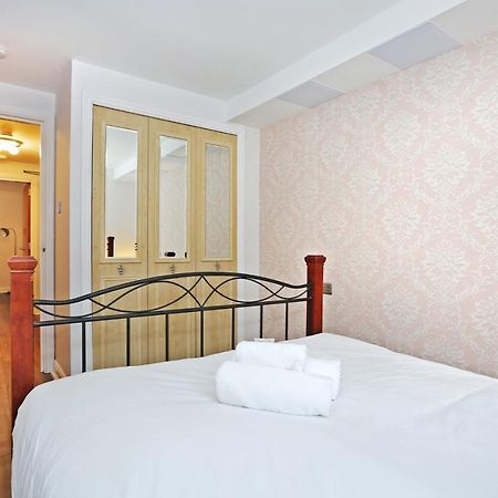 Altido 2Br Apartment With Free Parking, Near The Royal Mile Единбург Екстер'єр фото